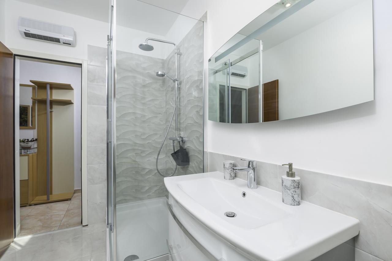Apartment Milena Пореч Экстерьер фото